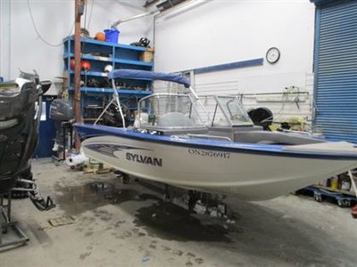 2011 Sylvan Expedition 1800