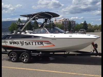 2013 Malibu Wakesetter 20 MXZ